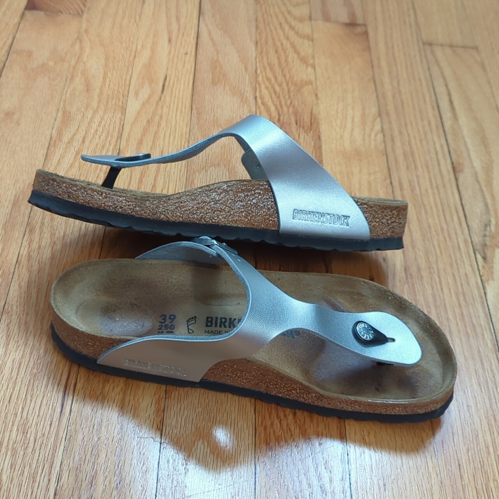 Shoes - Picture 3 of 8